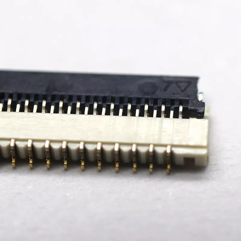 Ηλεκτρονικό ύψος 1.0mm διαστήματος 0.3MM κατώτατη επαφή συνδετήρων 13-71pin PCB